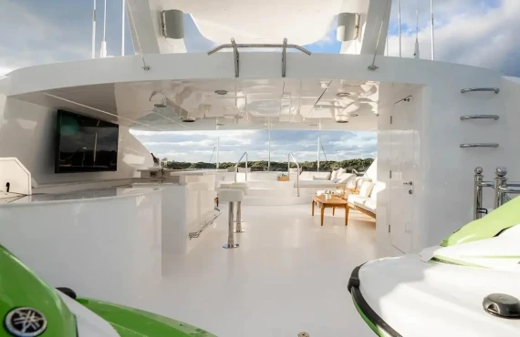 Nicole Evelyn - Image 23