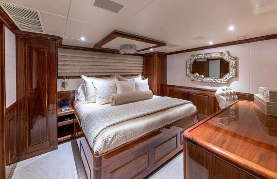 Silver Lining - Image 10