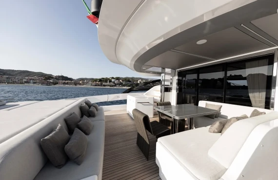 Never Give Up - Image 12