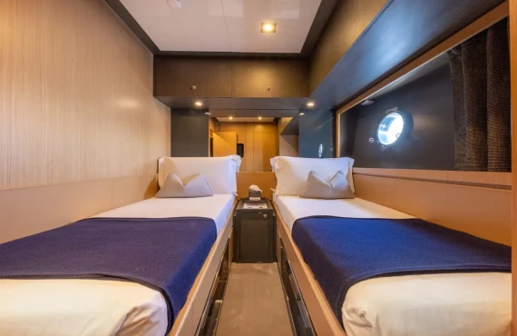 Silver Breeze - Image 8