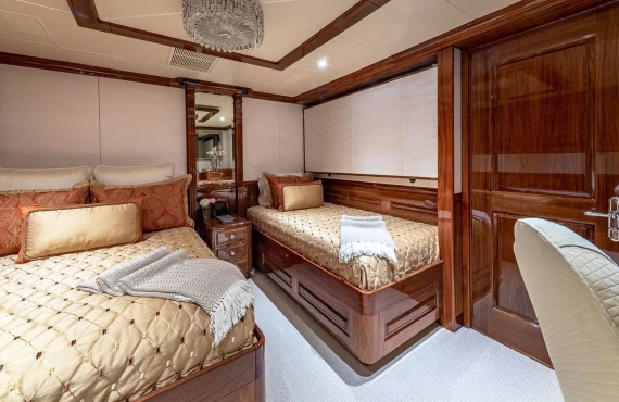 Silver Lining - Image 11