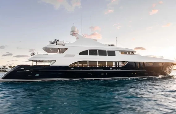 Nicole Evelyn - Image 29