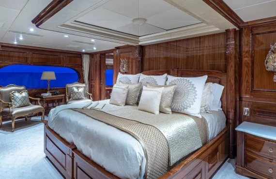 Silver Lining - Image 5