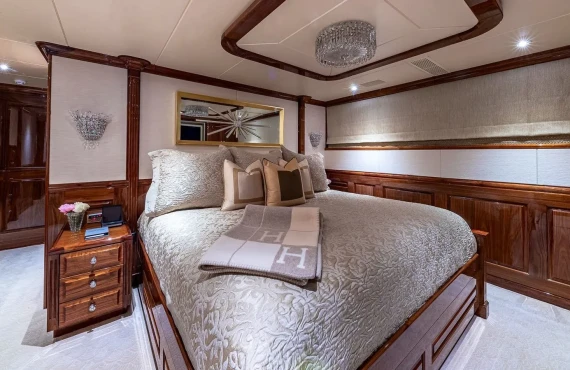 Silver Lining - Image 8