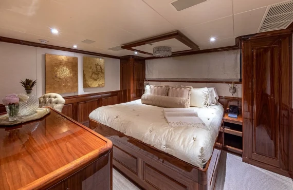 Silver Lining - Image 9