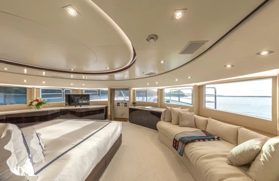 Sur La Mer - Image 9