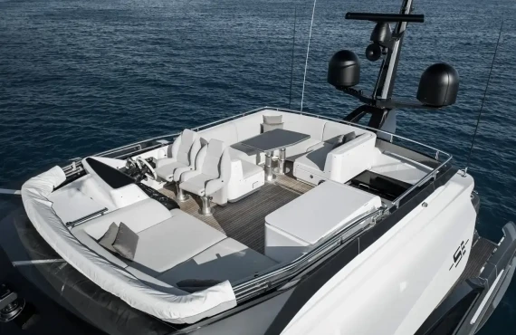 Never Give Up - Image 16