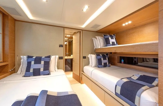 Sur La Mer - Image 16