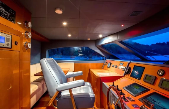 Rebecca V - Image 10