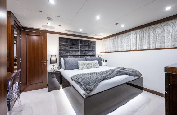 Missing Link - Image 13