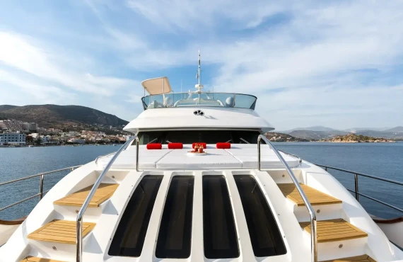 Rebecca V - Image 20