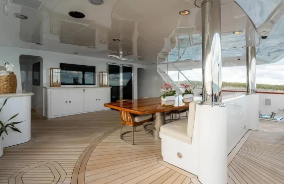 Nicole Evelyn - Image 18