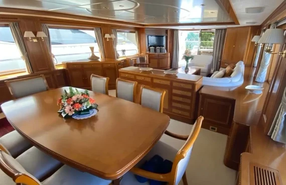 La Bella Sara III - Image 3