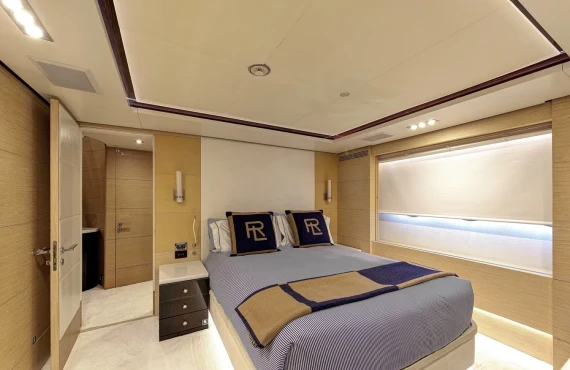 Sur La Mer - Image 13