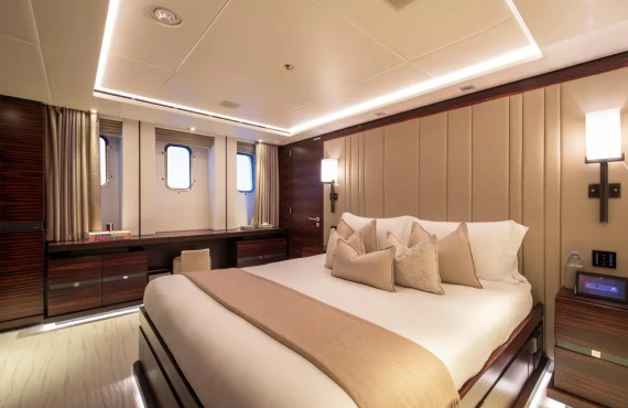 R Juniors - Image 15