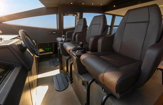 Alexandra - Image 10