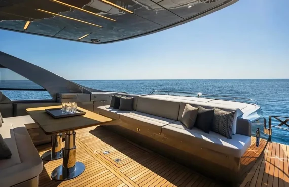 Alexandra - Image 11