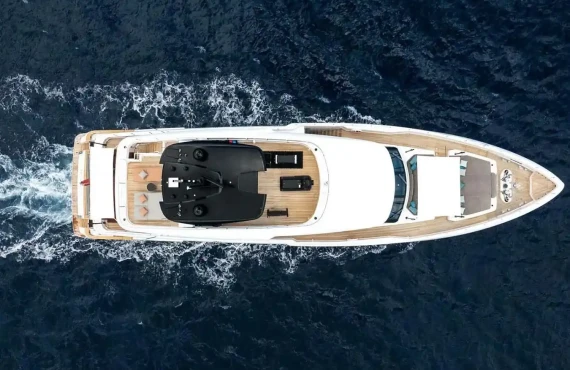 Queen J III - Image 24