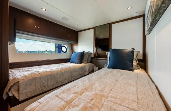 Wiggle Room - Image 10