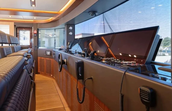 Lady Betty - Image 14