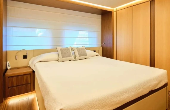 Lady Betty - Image 8