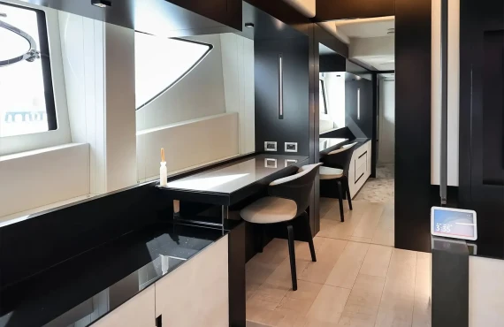 Queen B Sport - Image 7