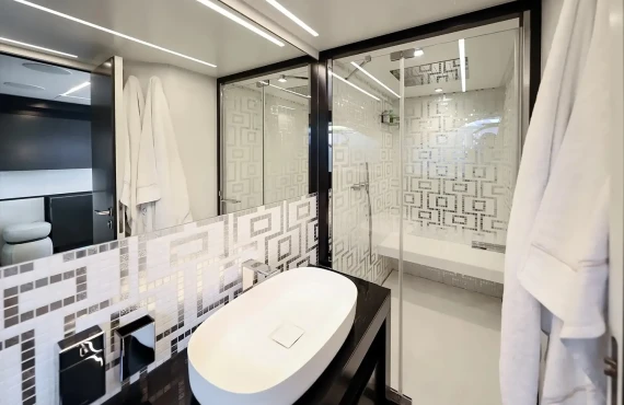 Queen B Sport - Image 12