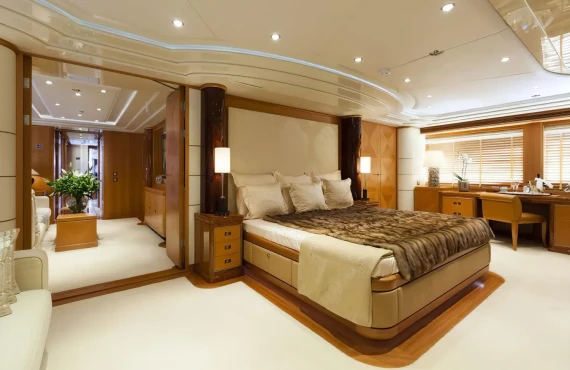 Red Sapphire - Image 7