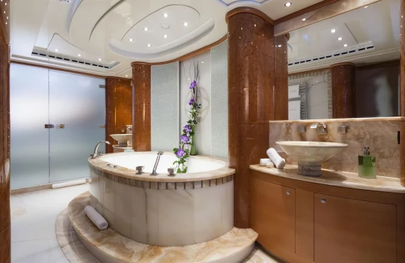 Red Sapphire - Image 13