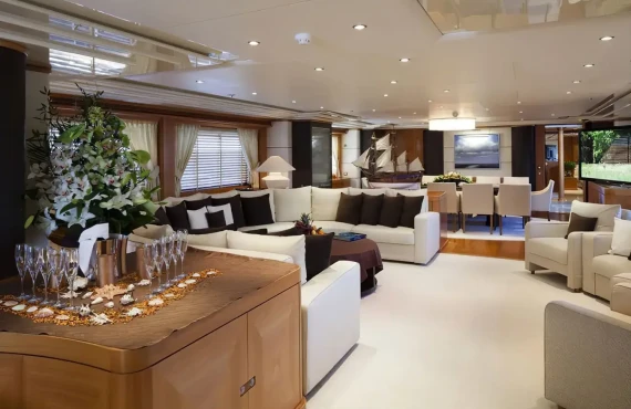 Red Sapphire - Image 5