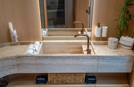 Midlife Muse - Image 12