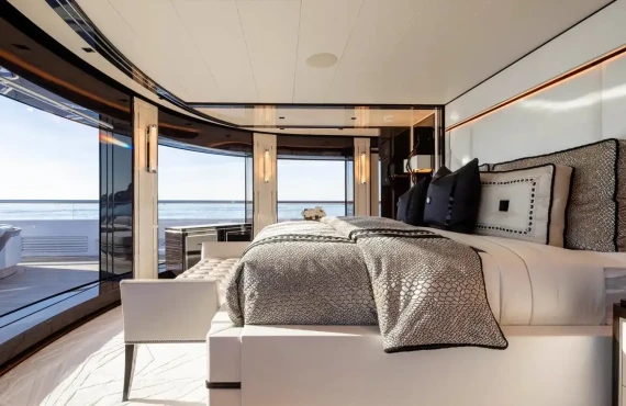 Lady Estey - Image 5