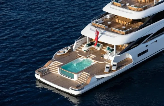 Lady Estey - Image 27