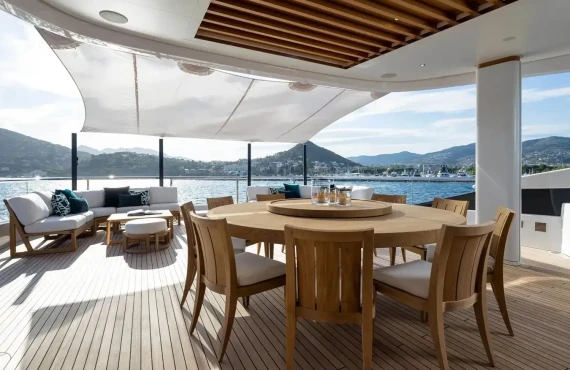 Lady Estey - Image 20