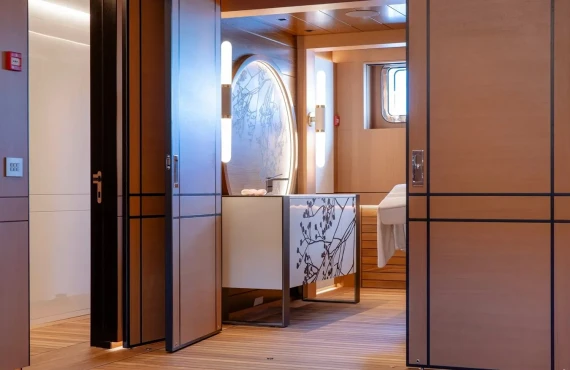 Lady Estey - Image 12