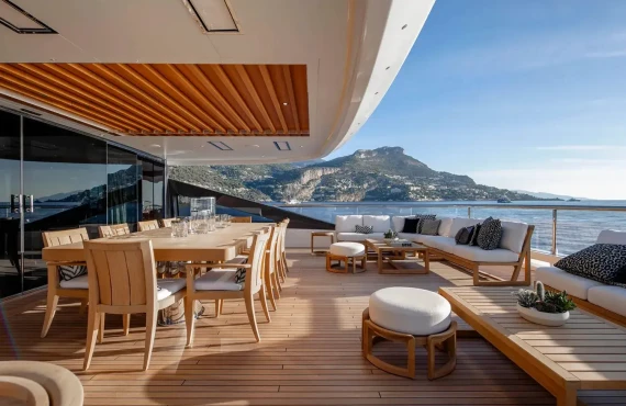 Lady Estey - Image 18