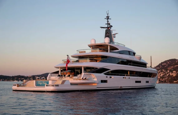 Lady Estey - Image 26