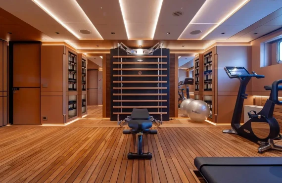 Lady Estey - Image 15