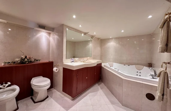 Western Isles - Image 11