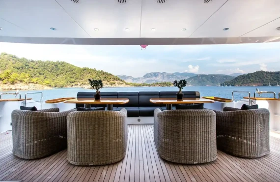 The Lady K - Image 13