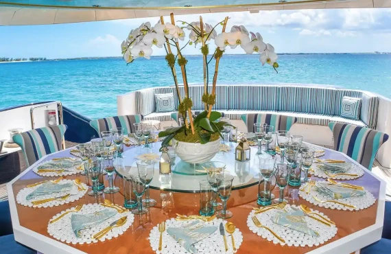 Octopussy - Image 14