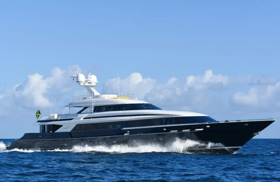 Octopussy - Image 18