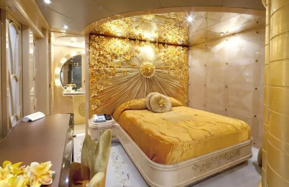 Harbour Moon - Image 8