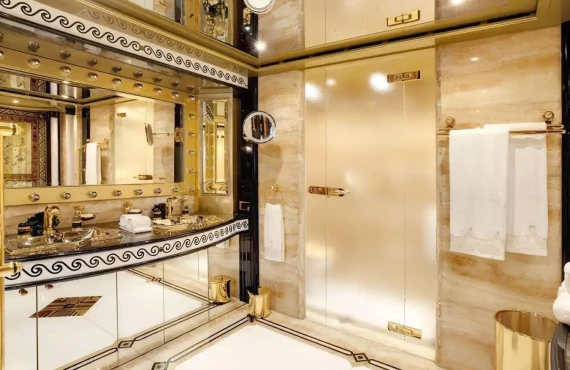 Harbour Moon - Image 12