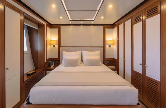 New Waves - Image 11