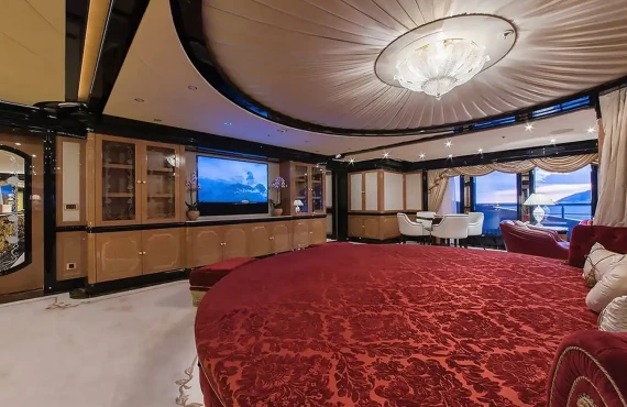 I Dynasty - Image 11