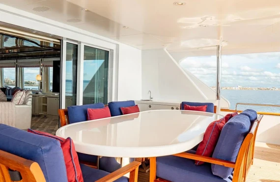 Lady Lucy - Image 15