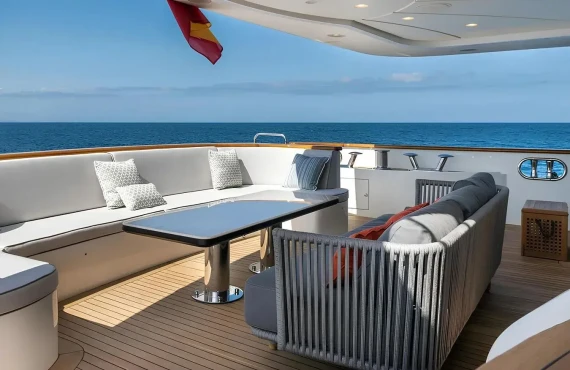 Elena Nueve - Image 18