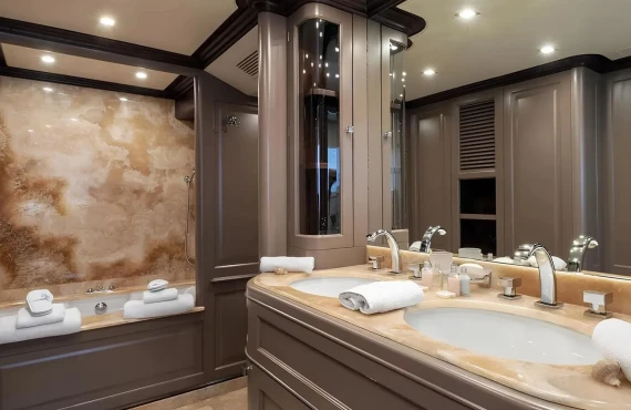 Elena Nueve - Image 15