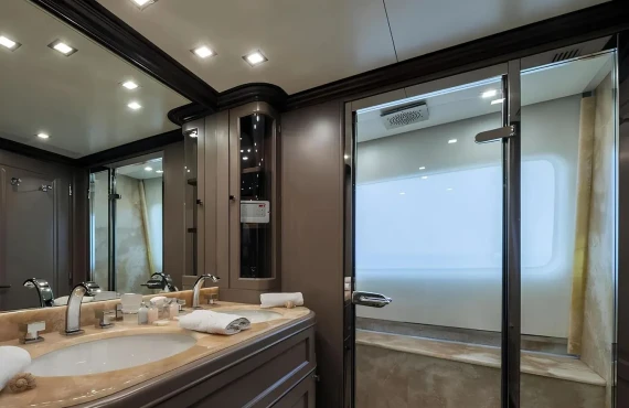 Elena Nueve - Image 14